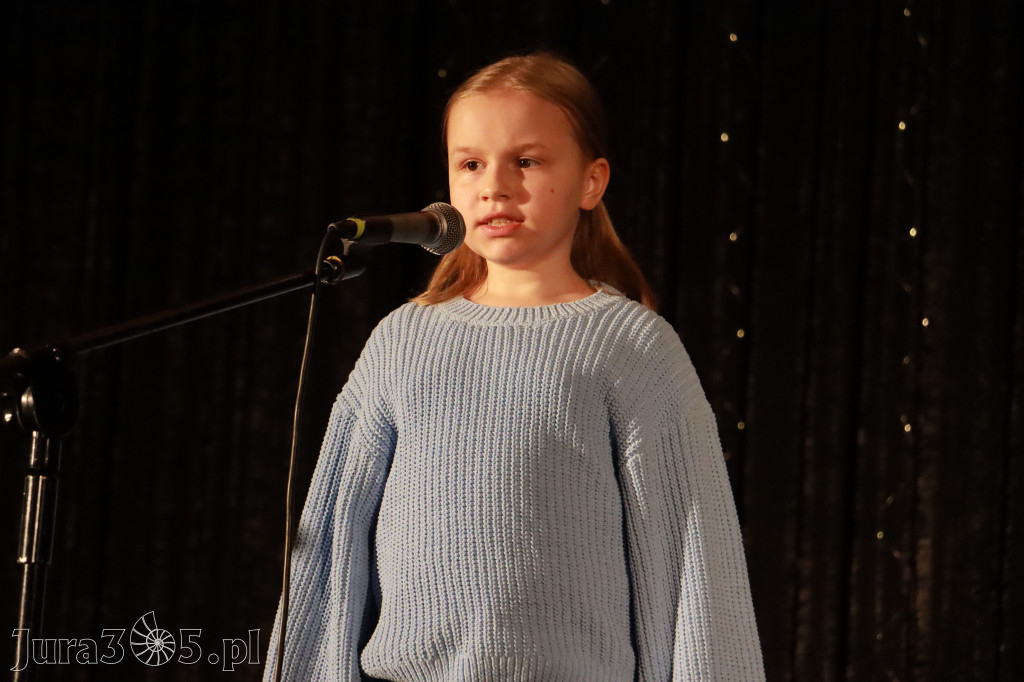 Fotorelacja: Koncert BAJKI NA DZIEŃ BABCI I DZIADKA w Pałacyku nad Wartą w Zawierciu