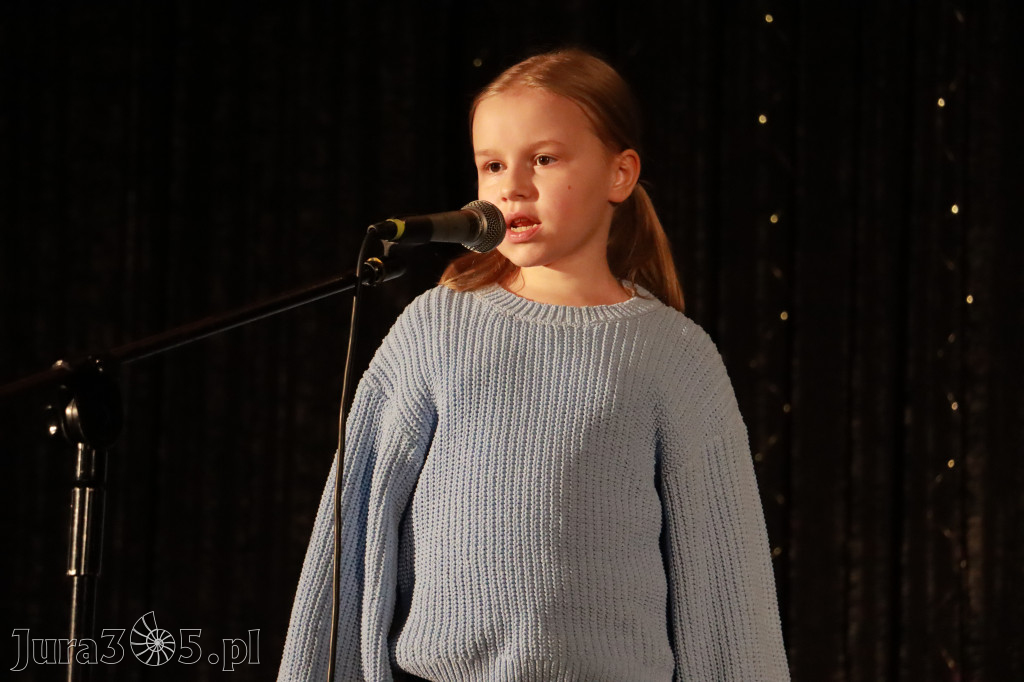 Fotorelacja: Koncert BAJKI NA DZIEŃ BABCI I DZIADKA w Pałacyku nad Wartą w Zawierciu