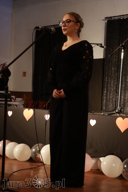Fotorelacja: Koncert BAJKI NA DZIEŃ BABCI I DZIADKA w Pałacyku nad Wartą w Zawierciu
