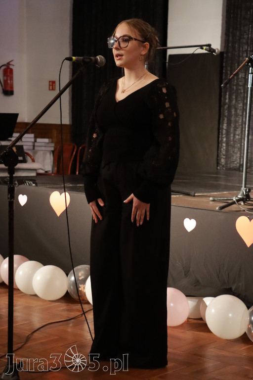 Fotorelacja: Koncert BAJKI NA DZIEŃ BABCI I DZIADKA w Pałacyku nad Wartą w Zawierciu