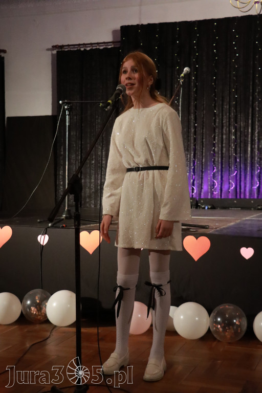 Fotorelacja: Koncert BAJKI NA DZIEŃ BABCI I DZIADKA w Pałacyku nad Wartą w Zawierciu