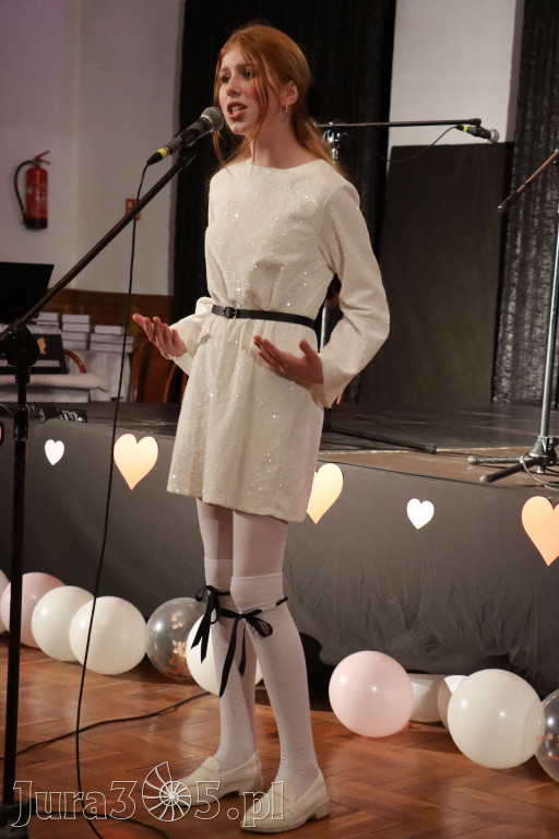 Fotorelacja: Koncert BAJKI NA DZIEŃ BABCI I DZIADKA w Pałacyku nad Wartą w Zawierciu
