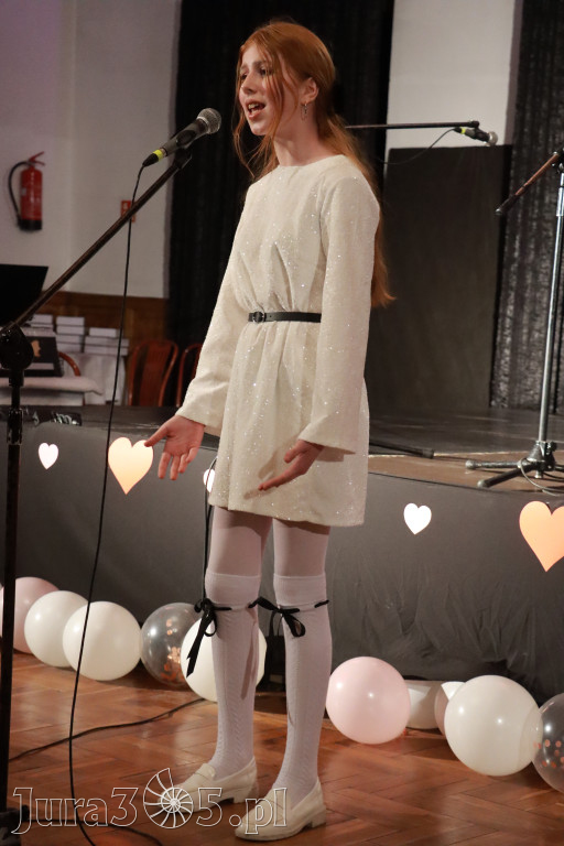 Fotorelacja: Koncert BAJKI NA DZIEŃ BABCI I DZIADKA w Pałacyku nad Wartą w Zawierciu