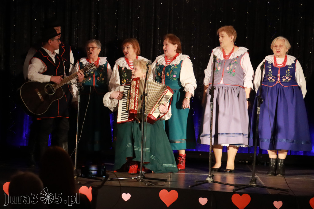 Fotorelacja: Koncert BAJKI NA DZIEŃ BABCI I DZIADKA w Pałacyku nad Wartą w Zawierciu