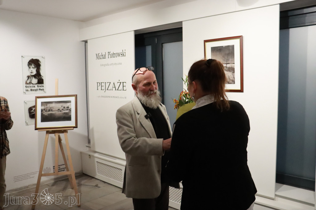 Fotorelacja: Wernisaż wystawy fotografii artystycznej w MOK Zawiercie