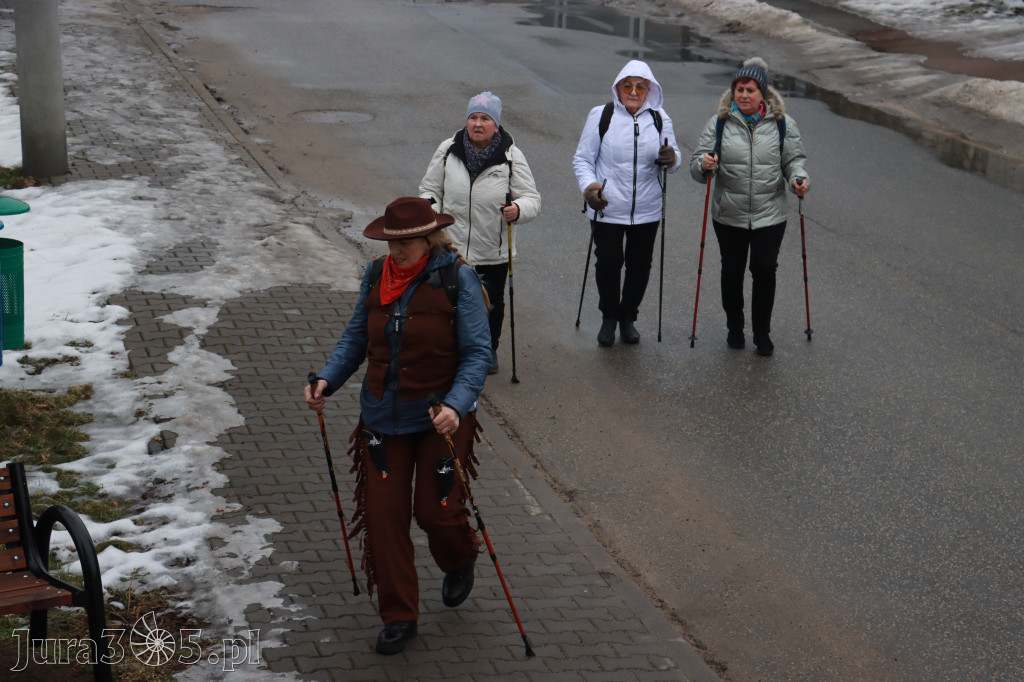 Fotorelacja: Karnawałowy Marsz Nordic Walking w Zawierciu