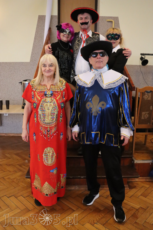 Fotorelacja: Karnawałowy Marsz Nordic Walking w Zawierciu