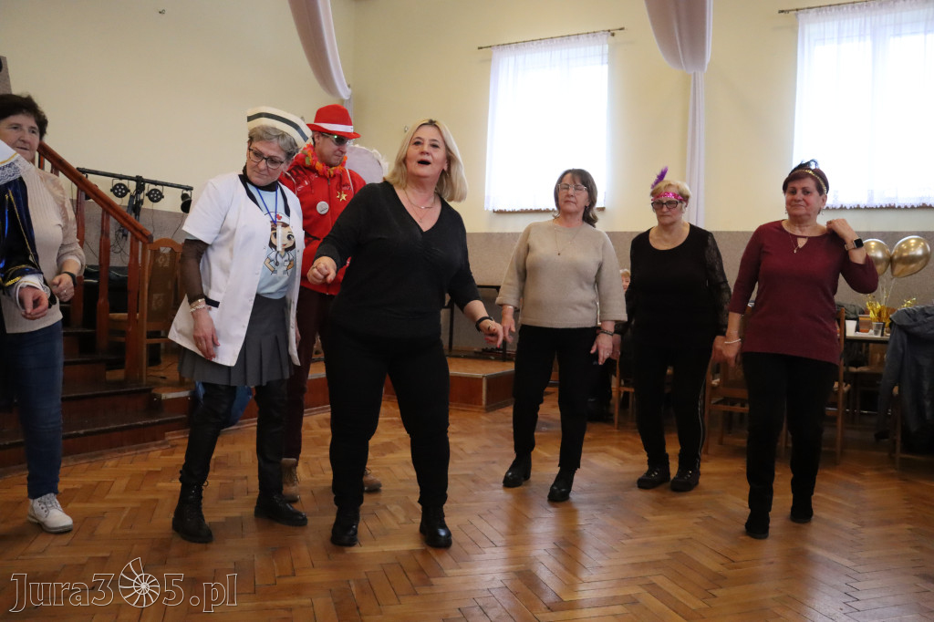 Fotorelacja: Karnawałowy Marsz Nordic Walking w Zawierciu