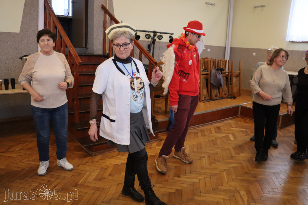 Fotorelacja: Karnawałowy Marsz Nordic Walking w Zawierciu