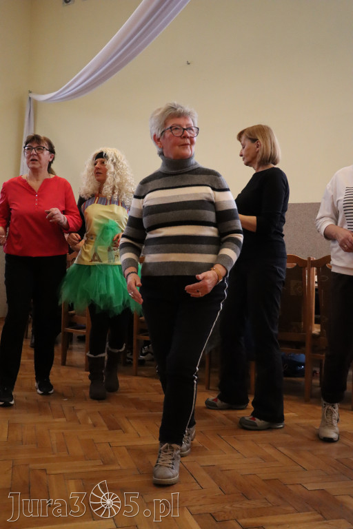Fotorelacja: Karnawałowy Marsz Nordic Walking w Zawierciu