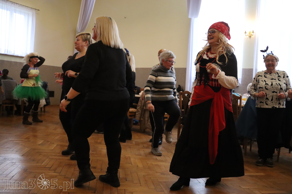 Fotorelacja: Karnawałowy Marsz Nordic Walking w Zawierciu