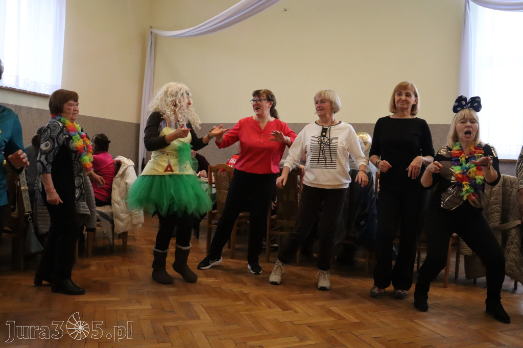 Fotorelacja: Karnawałowy Marsz Nordic Walking w Zawierciu