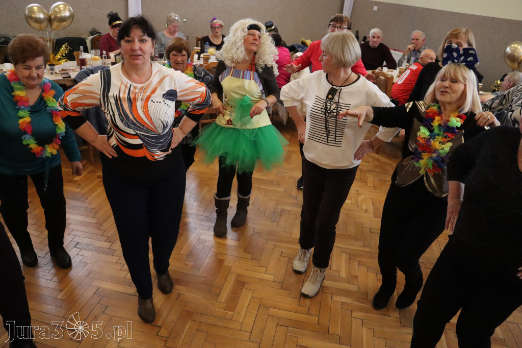 Fotorelacja: Karnawałowy Marsz Nordic Walking w Zawierciu