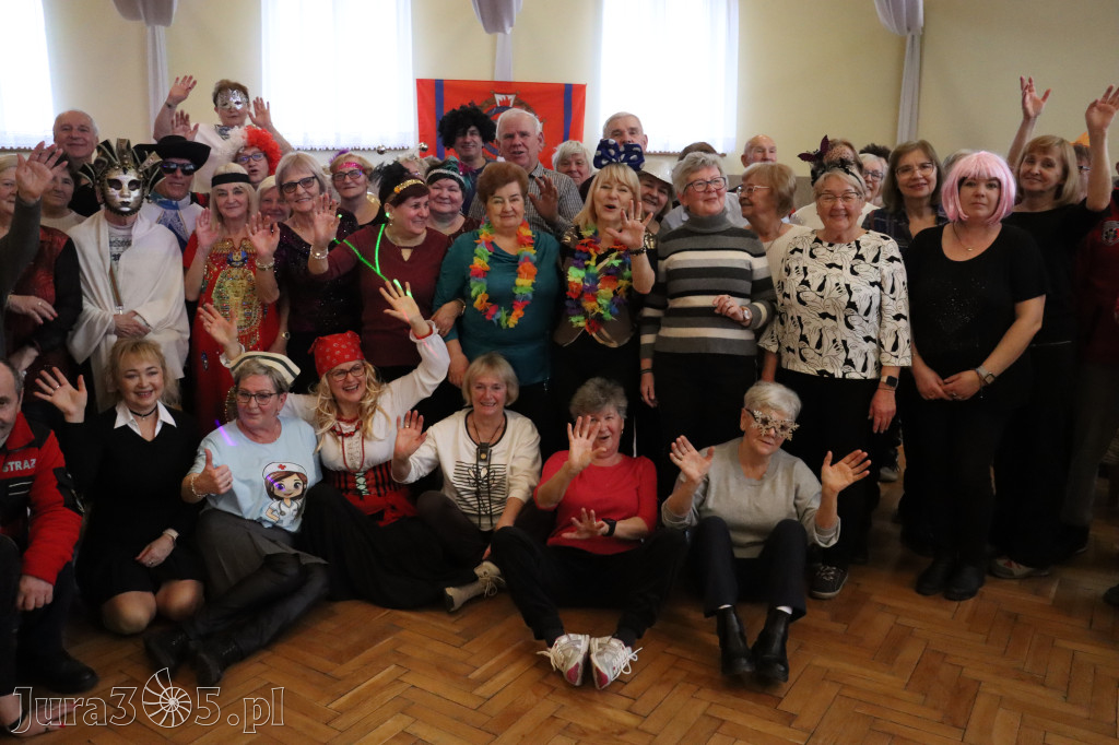 Fotorelacja: Karnawałowy Marsz Nordic Walking w Zawierciu