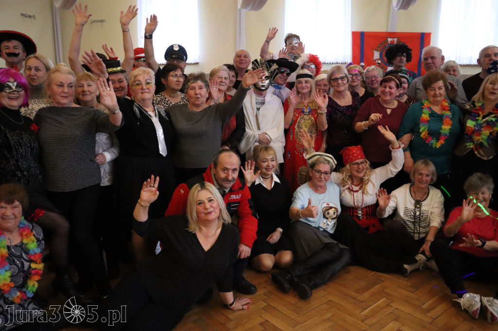 Fotorelacja: Karnawałowy Marsz Nordic Walking w Zawierciu
