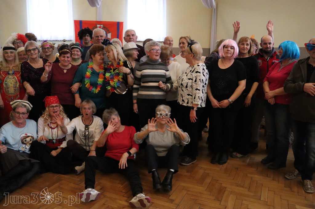 Fotorelacja: Karnawałowy Marsz Nordic Walking w Zawierciu