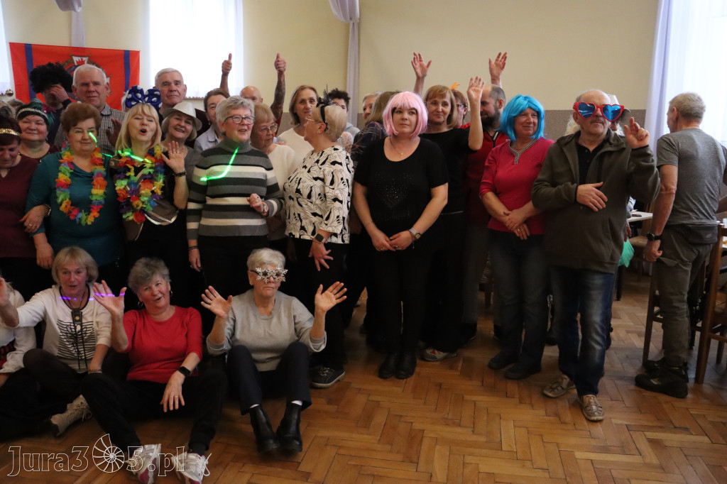 Fotorelacja: Karnawałowy Marsz Nordic Walking w Zawierciu