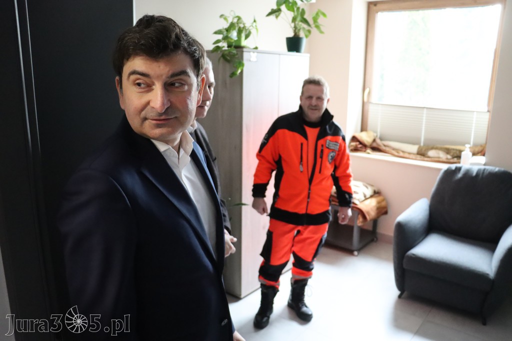 Fotorelacja: Przekazanie sprzętu dla Grupy Jurajskiej GOPR w Podlesicach gmina Kroczyce