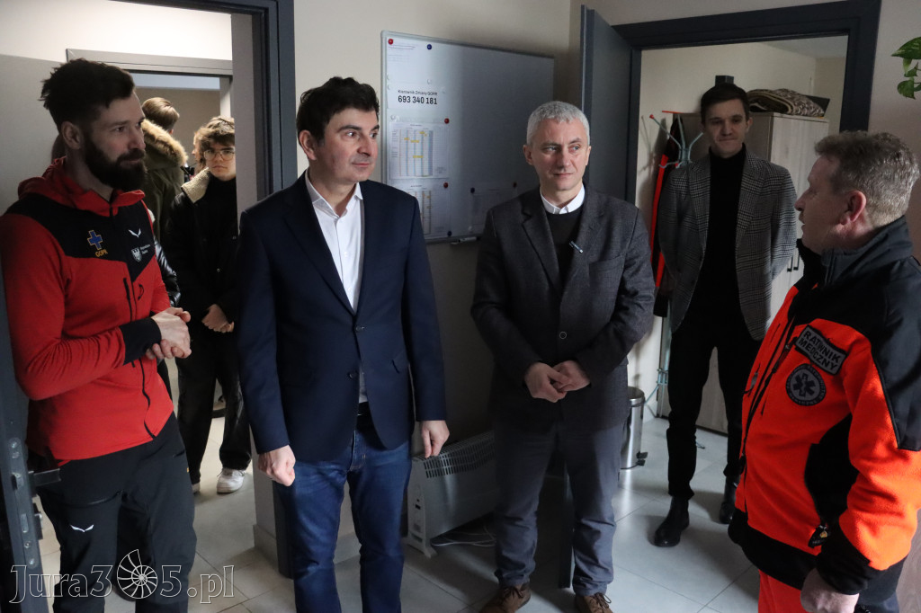 Fotorelacja: Przekazanie sprzętu dla Grupy Jurajskiej GOPR w Podlesicach gmina Kroczyce