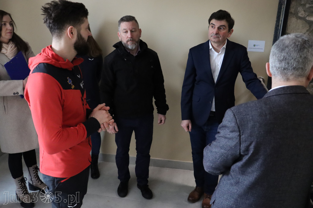 Fotorelacja: Przekazanie sprzętu dla Grupy Jurajskiej GOPR w Podlesicach gmina Kroczyce