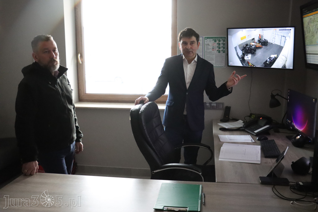 Fotorelacja: Przekazanie sprzętu dla Grupy Jurajskiej GOPR w Podlesicach gmina Kroczyce