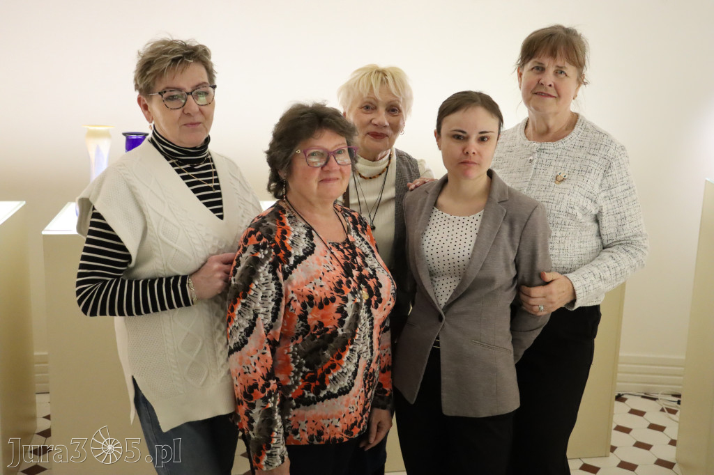 Fotorelacja Zawiercie: wykład - SZKŁO Z KREDENSU BABCI. OPOWIEŚCI O HSG ZĄBKOWICE