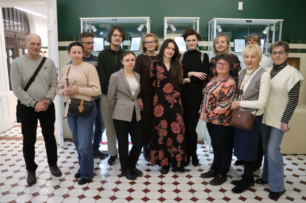 Fotorelacja Zawiercie: wykład - SZKŁO Z KREDENSU BABCI. OPOWIEŚCI O HSG ZĄBKOWICE