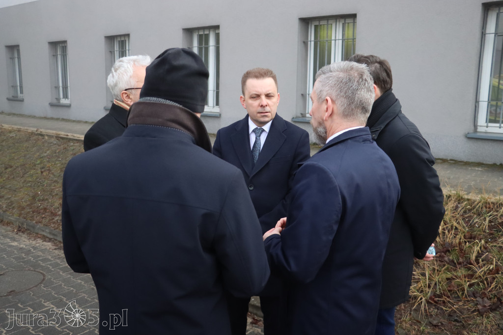 Fotorelacja: Briefing prasowy - zakup trzech ambulansów dla SPZOZ w Myszkowie