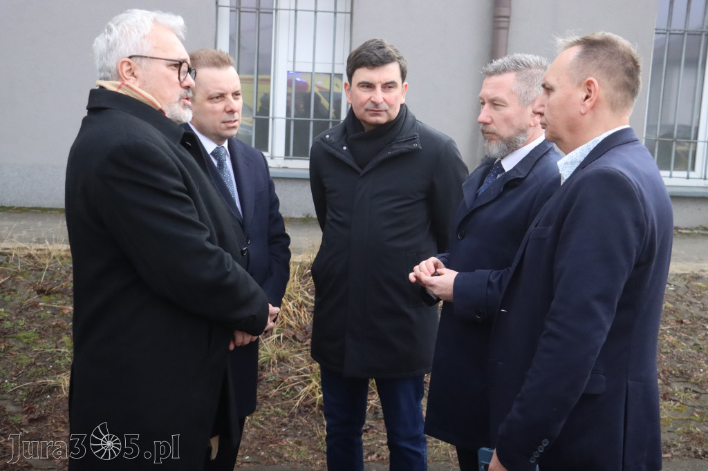 Fotorelacja: Briefing prasowy - zakup trzech ambulansów dla SPZOZ w Myszkowie