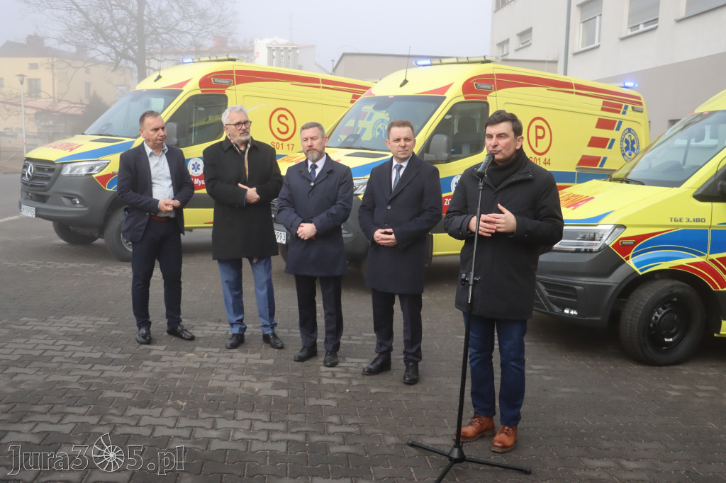 Fotorelacja: Briefing prasowy - zakup trzech ambulansów dla SPZOZ w Myszkowie