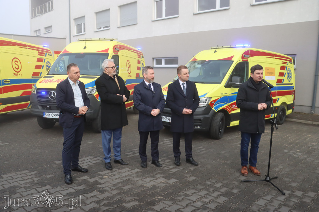 Fotorelacja: Briefing prasowy - zakup trzech ambulansów dla SPZOZ w Myszkowie
