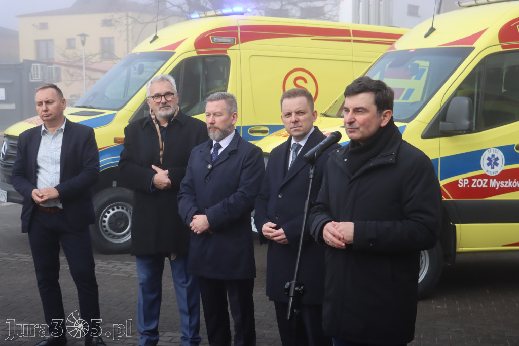Fotorelacja: Briefing prasowy - zakup trzech ambulansów dla SPZOZ w Myszkowie