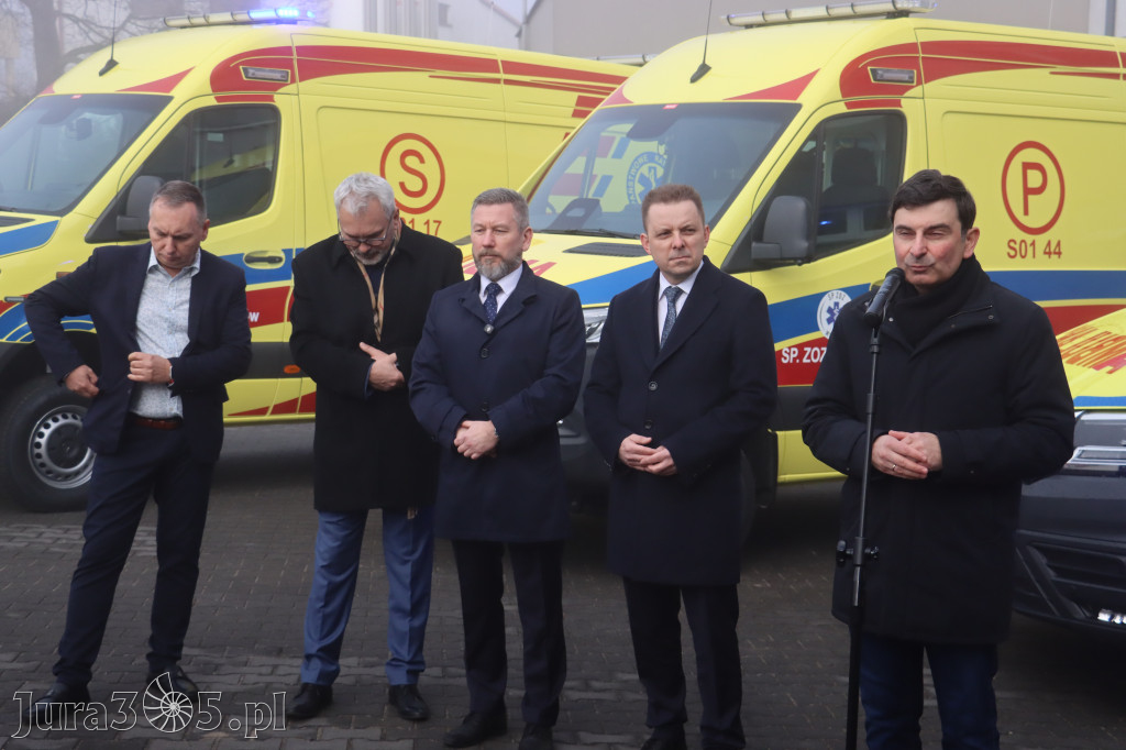Fotorelacja: Briefing prasowy - zakup trzech ambulansów dla SPZOZ w Myszkowie