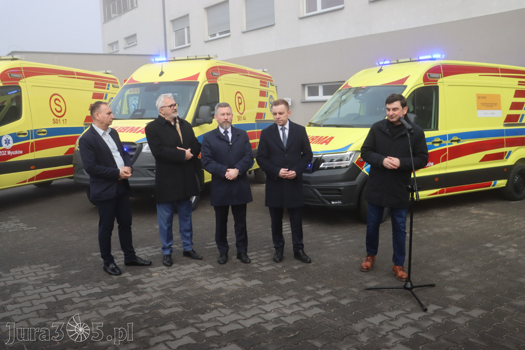 Fotorelacja: Briefing prasowy - zakup trzech ambulansów dla SPZOZ w Myszkowie