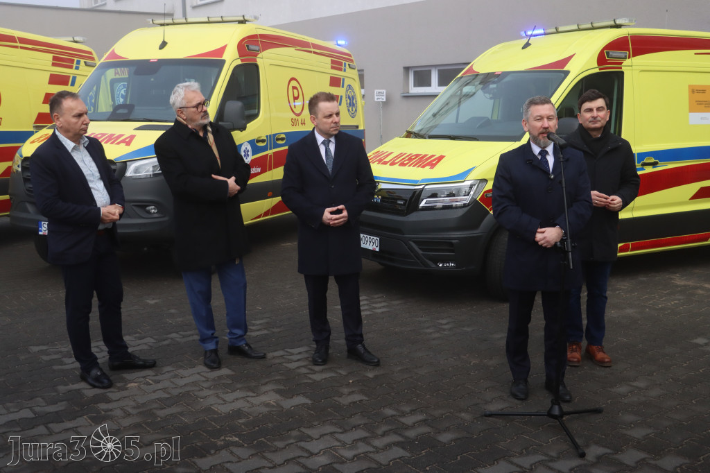 Fotorelacja: Briefing prasowy - zakup trzech ambulansów dla SPZOZ w Myszkowie