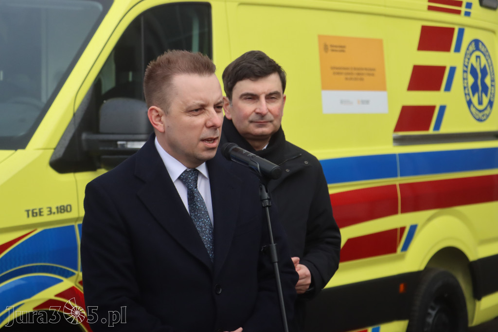 Fotorelacja: Briefing prasowy - zakup trzech ambulansów dla SPZOZ w Myszkowie
