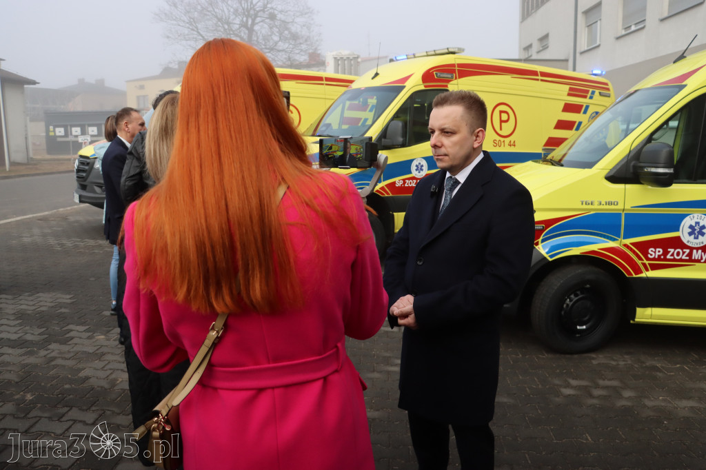 Fotorelacja: Briefing prasowy - zakup trzech ambulansów dla SPZOZ w Myszkowie