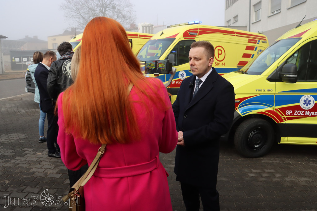 Fotorelacja: Briefing prasowy - zakup trzech ambulansów dla SPZOZ w Myszkowie