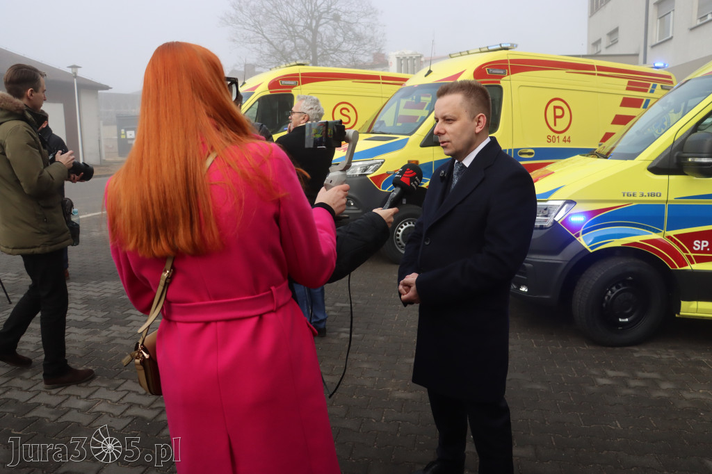 Fotorelacja: Briefing prasowy - zakup trzech ambulansów dla SPZOZ w Myszkowie