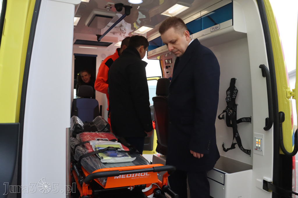 Fotorelacja: Briefing prasowy - zakup trzech ambulansów dla SPZOZ w Myszkowie