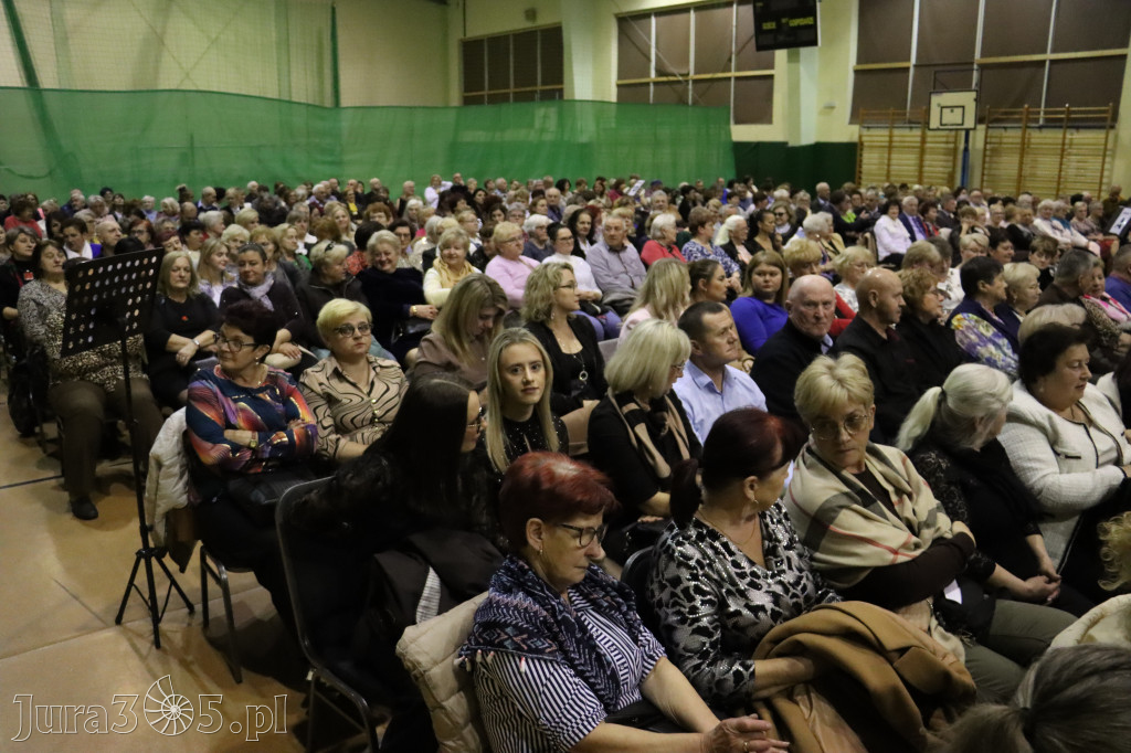 Fotorelacja: Koncert z okazji Dnia Kobiet w Kroczycach