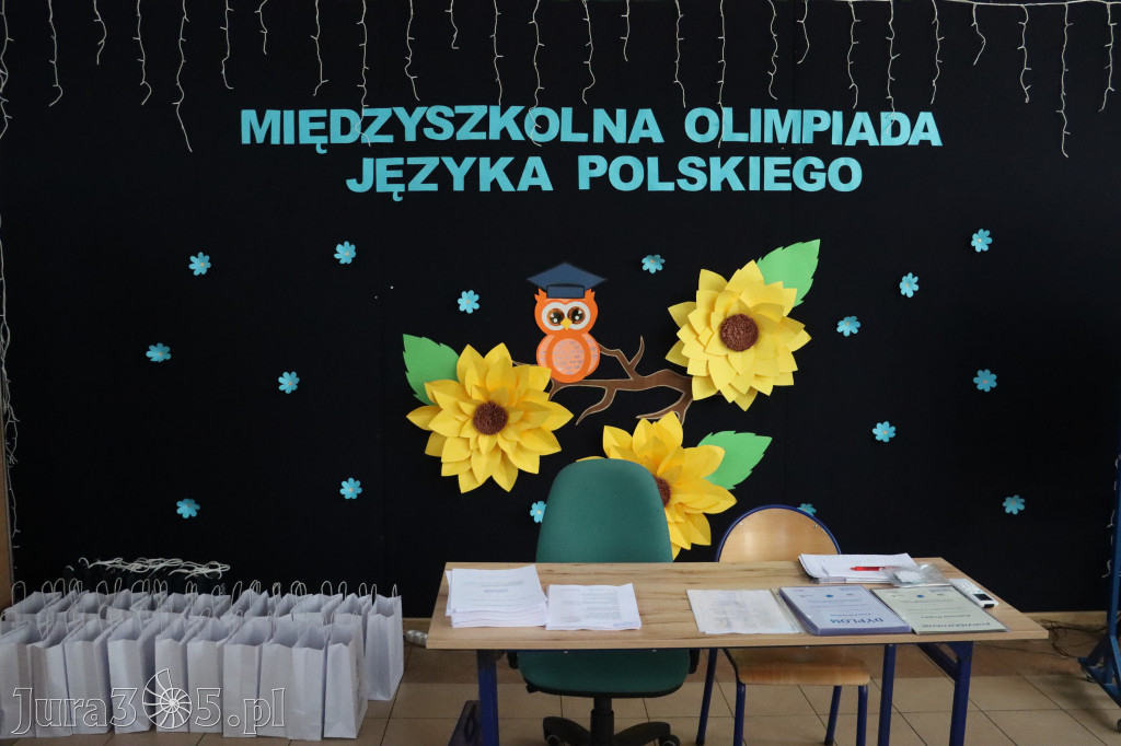 Fotorelacja: Olimpiada Języka Polskiego organizowana przez nasze KLO w Zawierciu