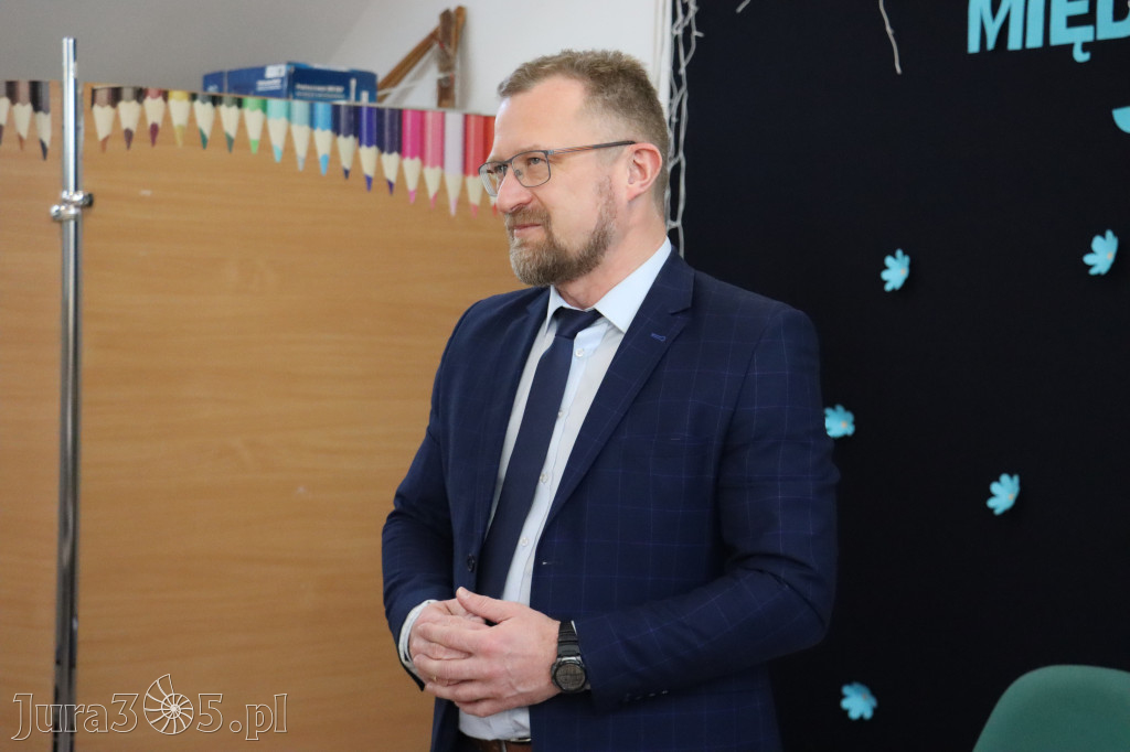 Fotorelacja: Olimpiada Języka Polskiego organizowana przez nasze KLO w Zawierciu