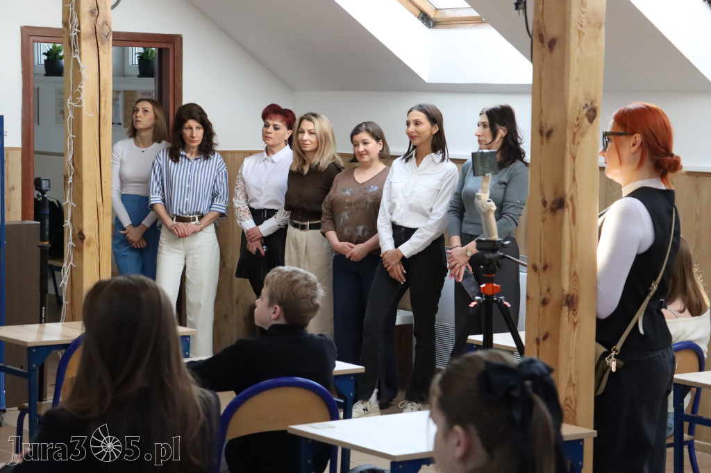 Fotorelacja: Olimpiada Języka Polskiego organizowana przez nasze KLO w Zawierciu