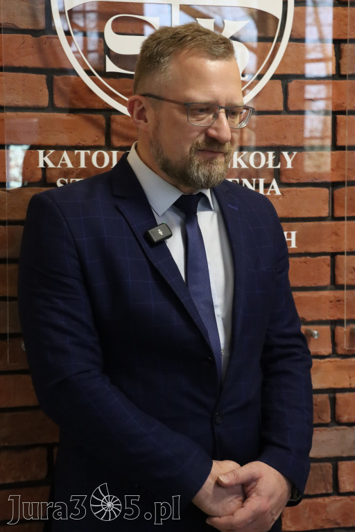 Fotorelacja: Olimpiada Języka Polskiego organizowana przez nasze KLO w Zawierciu