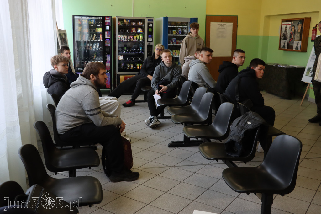 Fotorelacja: Rozpoczęcie kwalifikacji wojskowej w Powiecie Zawierciańskim