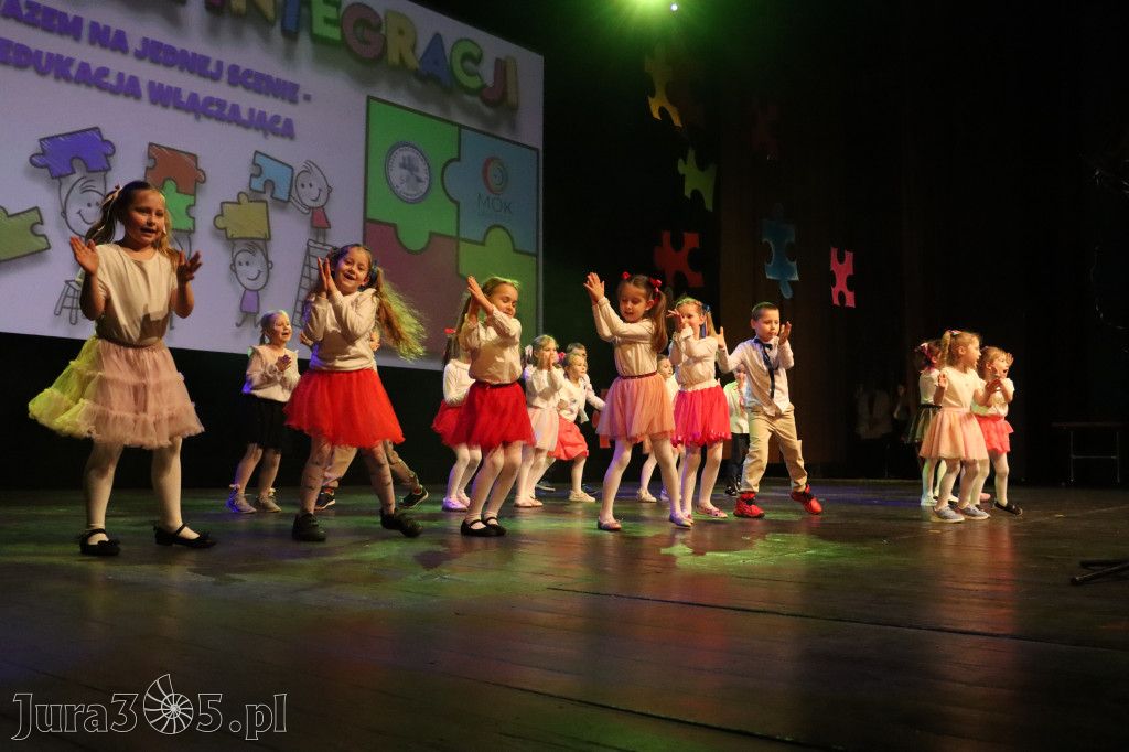 Fotorelacja I: GALA INTEGRACJI zorganizowana przez Szkoła Podstawowa nr 4 w Zawierciu