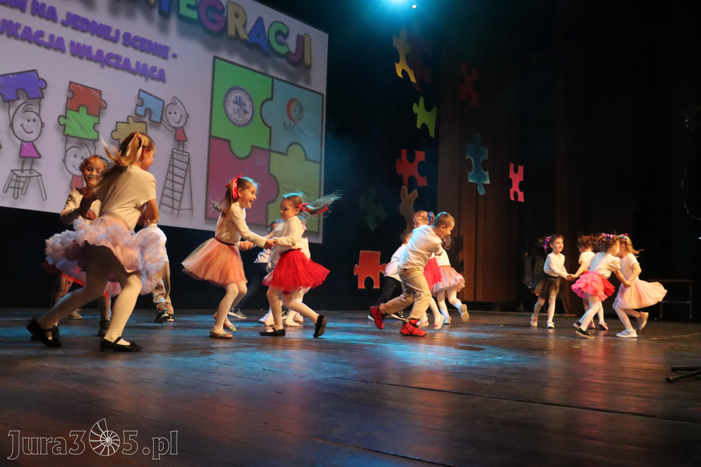Fotorelacja I: GALA INTEGRACJI zorganizowana przez Szkoła Podstawowa nr 4 w Zawierciu