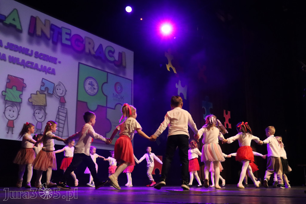 Fotorelacja I: GALA INTEGRACJI zorganizowana przez Szkoła Podstawowa nr 4 w Zawierciu