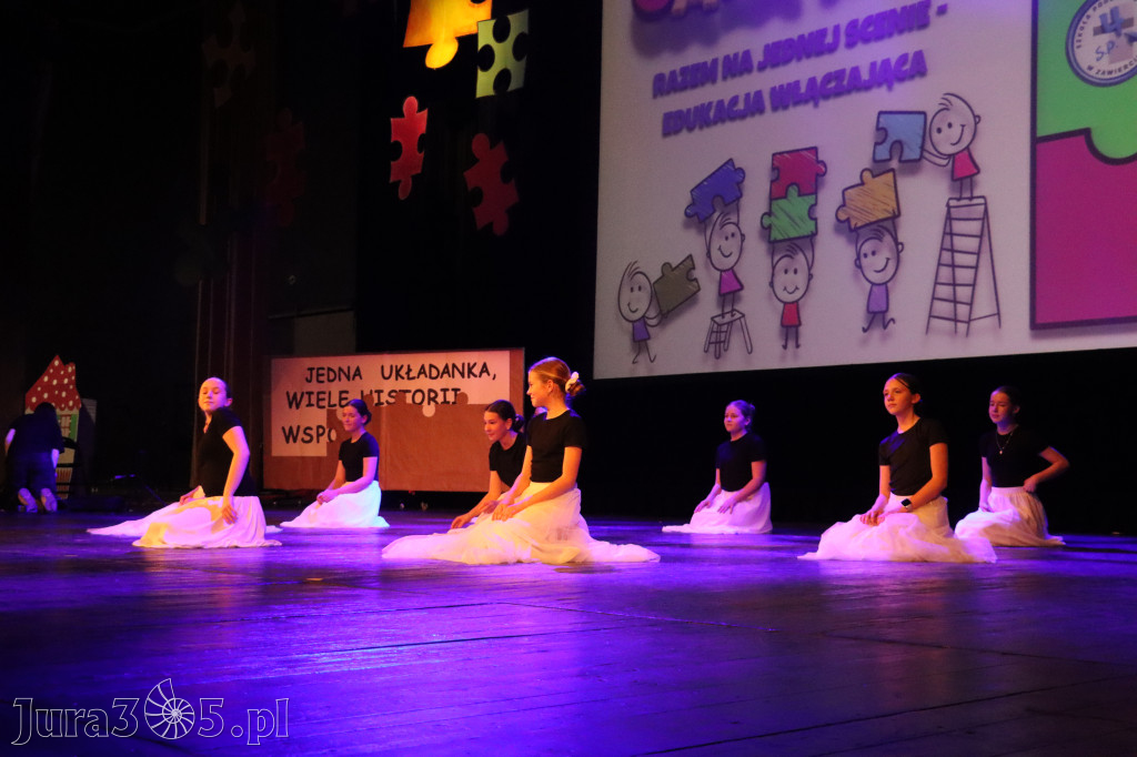 Fotorelacja II: GALA INTEGRACJI zorganizowana przez Szkołę Podstawową nr 4 w Zawierciu